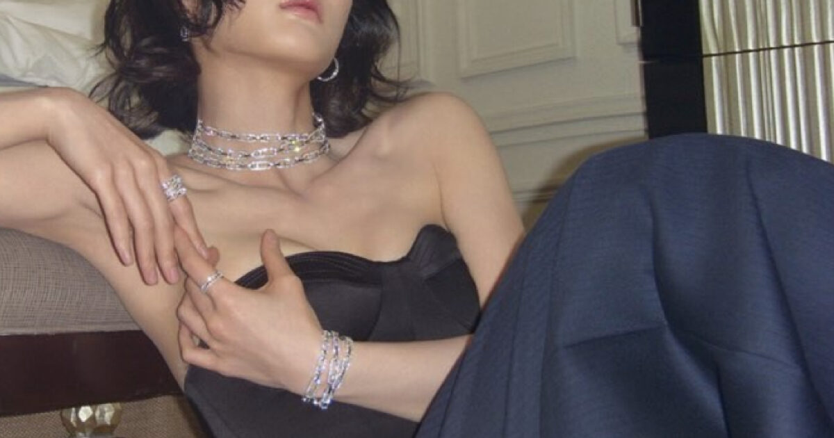 Popular Actress Surprises With Glamorous Figure In Tube Top Dress
