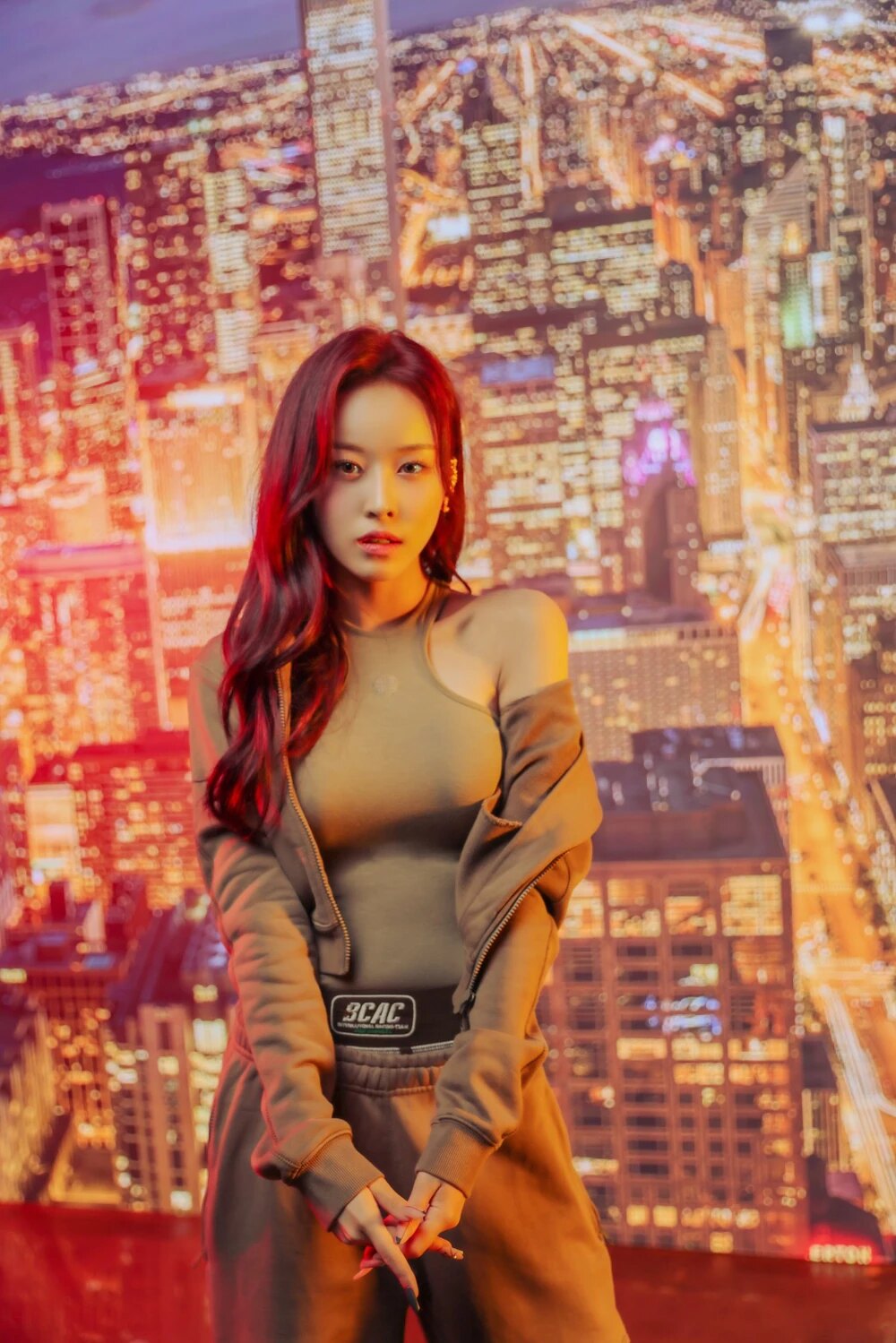 Queenz_Eye_Na_Rin_UNI-Q_concept_photo_1