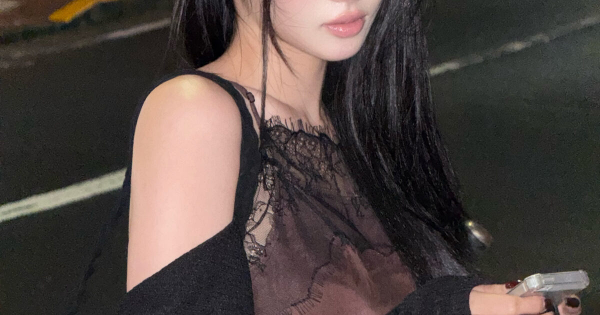 Former K-Pop Star Gets Real About Why She Confessed Her Hardships As An Idol