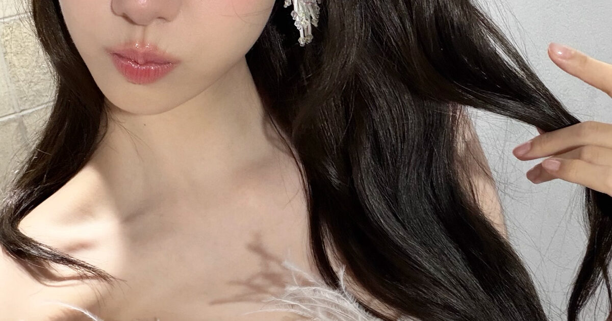 K-Pop Idol-Actress Wows With Unrivaled Beauty