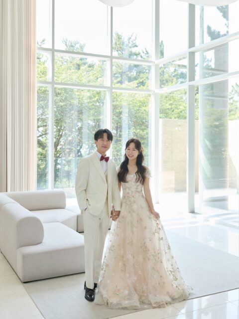 Reality Dating Show Couple Announces Marriage And Unveils Gorgeous Wedding Photos