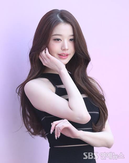 IVE’s Jang Wonyoung Accused Of “Mean Girl” Behavior Towards Much Younger Idol插图2 images (63)