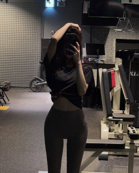 yuna hips